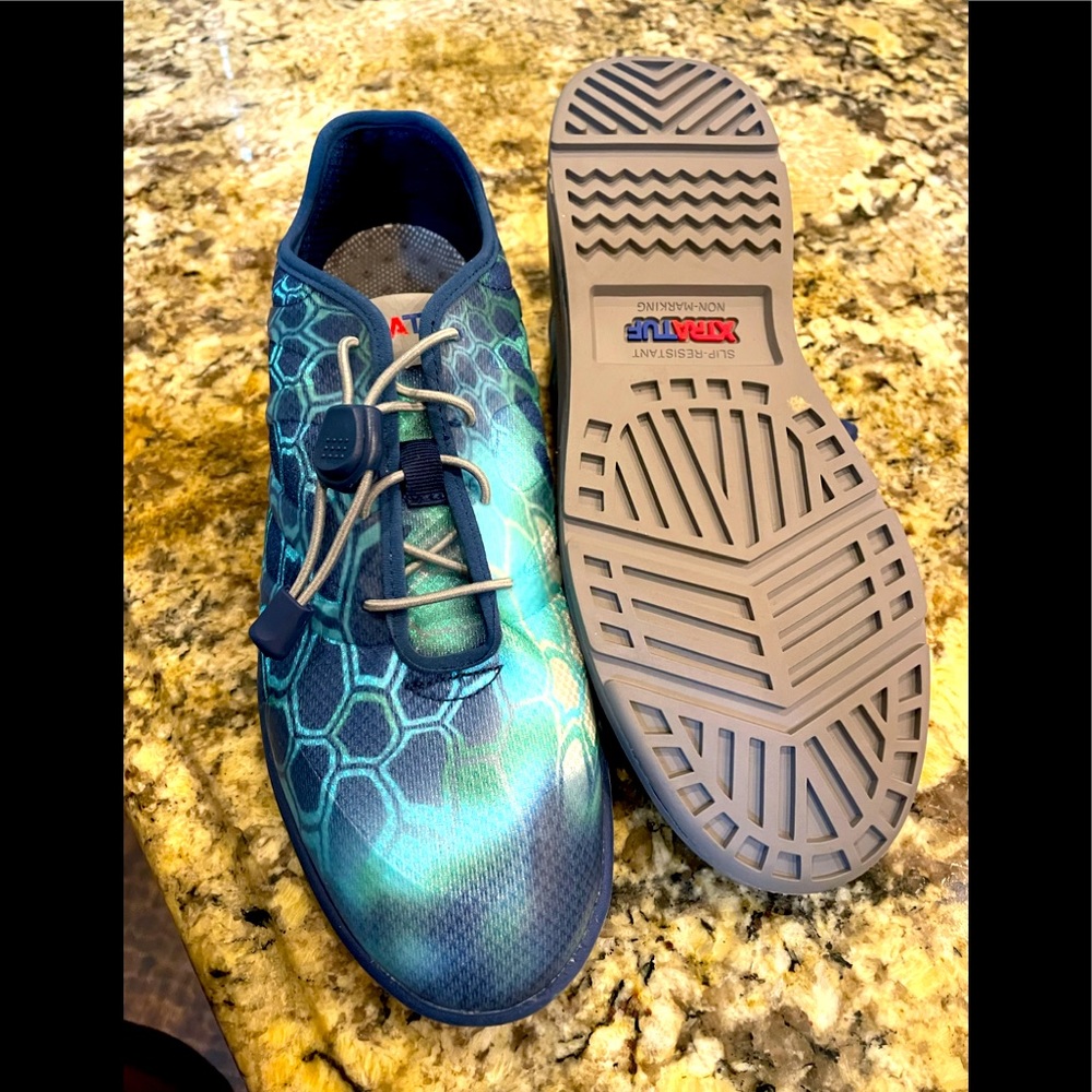 XTRATUF slip resistant non marking aqua shoe sneakers